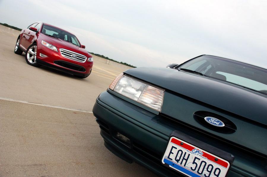  Ford Taurus SHO 2010 года  (фото 38 из 248)